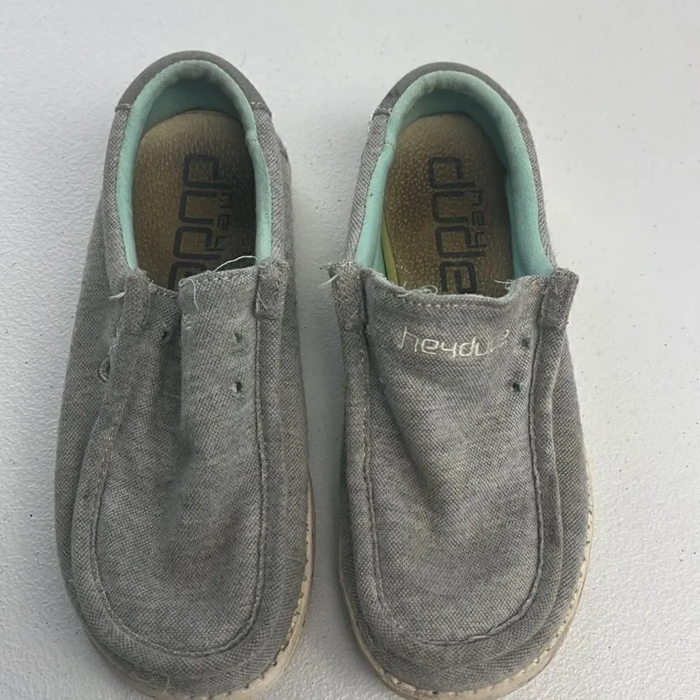 Hey Dude Wally Youth Stretch Grey Round Toe Low Cut Memory Foam Chukka Loafer Y1 - Picture 3 of 8